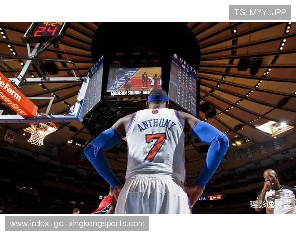 NBA巨星隔扣硬吃内线:巅峰对决中的霸气表现